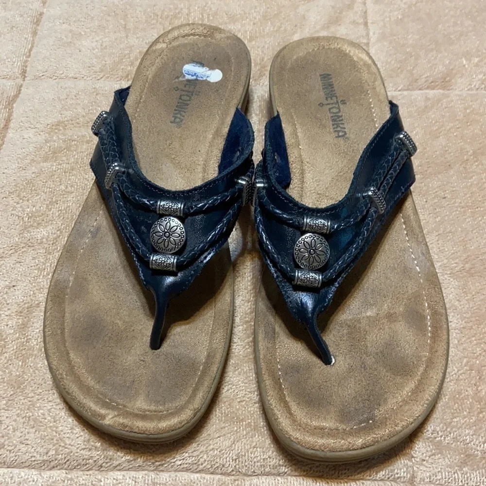 Minnetonka Black Leather Thong Sandals